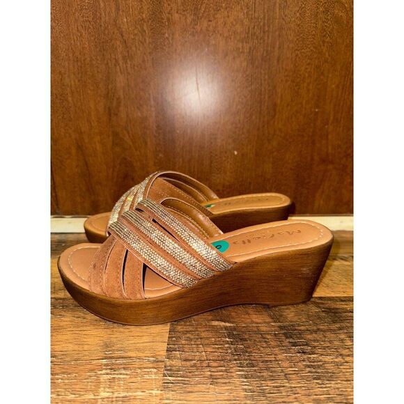 NWOT Mariella Brown Rhinestone Wedge Sandals Size 8 - Picture 2 of 10